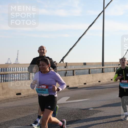 03.10.2025 - Köhlbrandbrückenlauf Yannick Fuchs http://msf.ph/oto/9142853 03.10.2025 08:29:46 Position 2 1521, 3371 meine-sportfotos.de