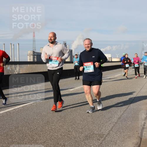 03.10.2025 - Köhlbrandbrückenlauf Lena Gebhardt http://msf.ph/oto/9142866 03.10.2025 10:00:43 Position 2 3840, 2424, 2460 meine-sportfotos.de