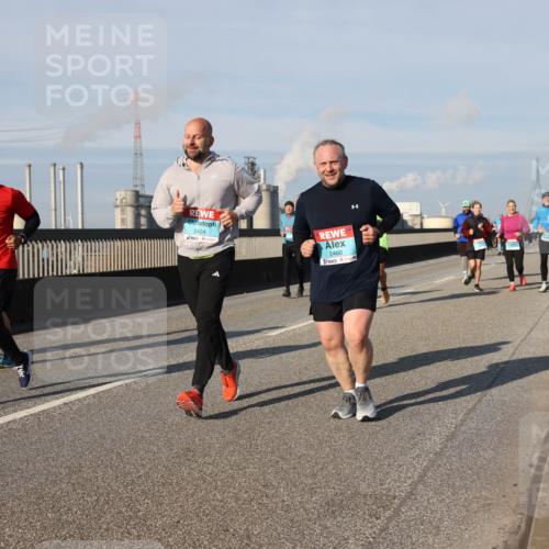 03.10.2025 - Köhlbrandbrückenlauf Lena Gebhardt http://msf.ph/oto/9142869 03.10.2025 10:00:43 Position 2 3840, 2424, 2460 meine-sportfotos.de