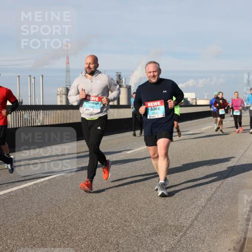 03.10.2025 - Köhlbrandbrückenlauf Lena Gebhardt http://msf.ph/oto/9142872 03.10.2025 10:00:44 Position 2 3840, 2424, 2460 meine-sportfotos.de