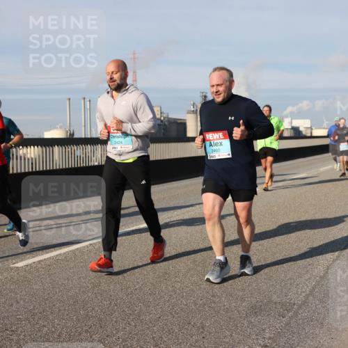 03.10.2025 - Köhlbrandbrückenlauf Lena Gebhardt http://msf.ph/oto/9142875 03.10.2025 10:00:44 Position 2 3840, 2424, 2460 meine-sportfotos.de