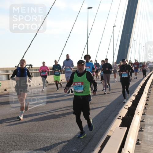 03.10.2025 - Köhlbrandbrückenlauf Yannick Fuchs http://msf.ph/oto/9142937 03.10.2025 08:29:52 Position 2 2034, 1674 meine-sportfotos.de
