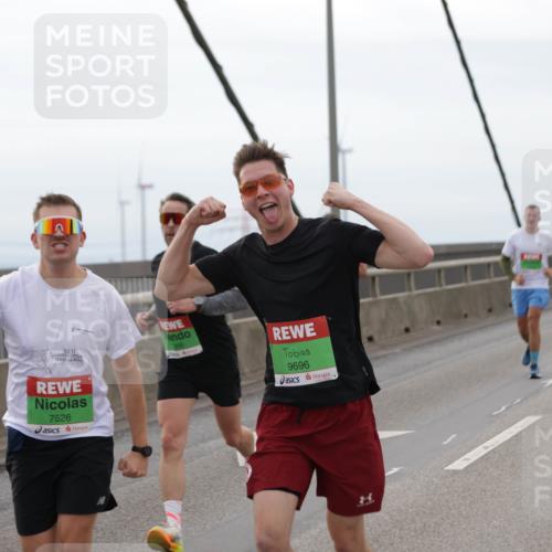 03.10.2025 - Köhlbrandbrückenlauf Jannik Wohlers http://msf.ph/oto/9142956 03.10.2025 15:44:14 Position 1 7526, 9696, 7057 meine-sportfotos.de
