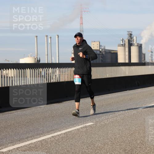 03.10.2025 - Köhlbrandbrückenlauf Lena Gebhardt http://msf.ph/oto/9142996 03.10.2025 10:00:52 Position 2 3786 meine-sportfotos.de