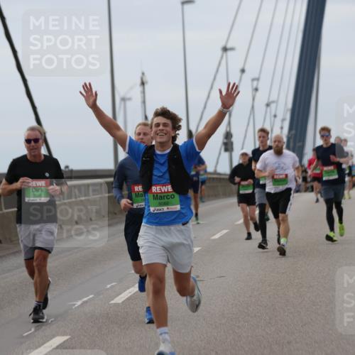 03.10.2025 - Köhlbrandbrückenlauf Jannik Wohlers http://msf.ph/oto/9143029 03.10.2025 15:44:18 Position 1 7345, 8082 meine-sportfotos.de