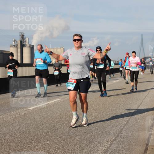 03.10.2025 - Köhlbrandbrückenlauf Lena Gebhardt http://msf.ph/oto/9143052 03.10.2025 10:00:55 Position 2 1846 meine-sportfotos.de