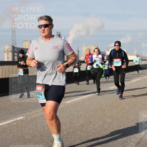 03.10.2025 - Köhlbrandbrückenlauf Lena Gebhardt http://msf.ph/oto/9143068 03.10.2025 10:00:56 Position 2 846 meine-sportfotos.de