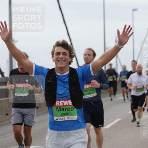 03.10.2025 - Köhlbrandbrückenlauf Jannik Wohlers http://msf.ph/oto/9143078 03.10.2025 15:44:20 Position 1 7345, 8082, 7494 meine-sportfotos.de