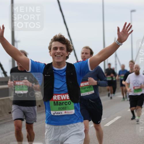 03.10.2025 - Köhlbrandbrückenlauf Jannik Wohlers http://msf.ph/oto/9143079 03.10.2025 15:44:20 Position 1 8082, 7494 meine-sportfotos.de