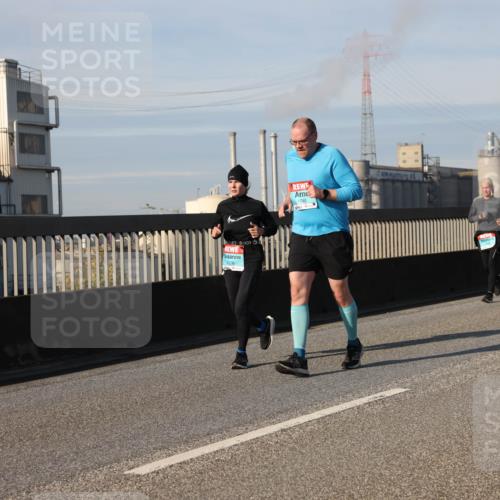 03.10.2025 - Köhlbrandbrückenlauf Lena Gebhardt http://msf.ph/oto/9143091 03.10.2025 10:00:58 Position 2 2076, 1740, 3116 meine-sportfotos.de