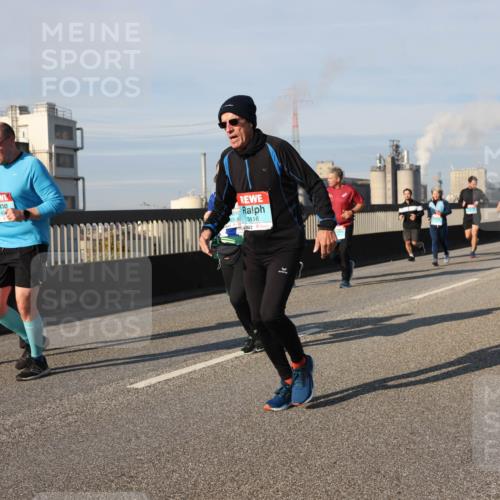 03.10.2025 - Köhlbrandbrückenlauf Lena Gebhardt http://msf.ph/oto/9143110 03.10.2025 10:00:59 Position 2 1740, 3116, 2024 meine-sportfotos.de
