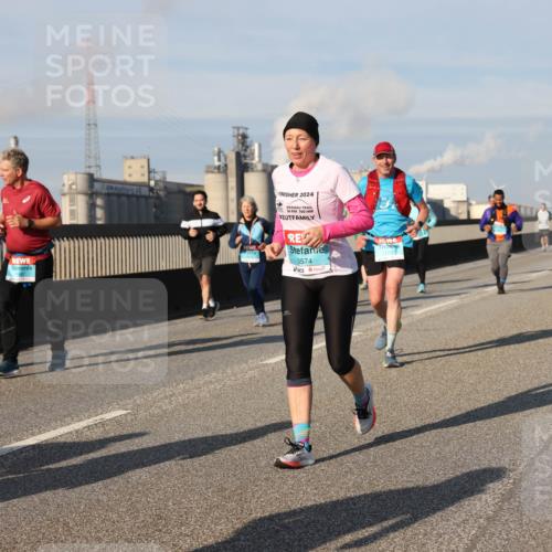 03.10.2025 - Köhlbrandbrückenlauf Lena Gebhardt http://msf.ph/oto/9143124 03.10.2025 10:01:00 Position 2 2024, 16, 760, 3574 meine-sportfotos.de