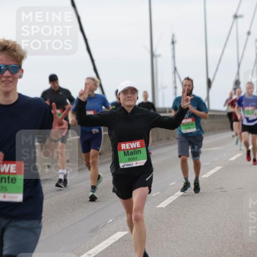 03.10.2025 - Köhlbrandbrückenlauf Jannik Wohlers http://msf.ph/oto/9143134 03.10.2025 15:44:24 Position 1 9475, 8064 meine-sportfotos.de