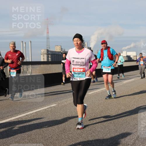 03.10.2025 - Köhlbrandbrückenlauf Lena Gebhardt http://msf.ph/oto/9143135 03.10.2025 10:01:00 Position 2 2024, 16, 760, 3574 meine-sportfotos.de