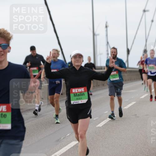 03.10.2025 - Köhlbrandbrückenlauf Jannik Wohlers http://msf.ph/oto/9143136 03.10.2025 15:44:24 Position 1 9475, 8064 meine-sportfotos.de