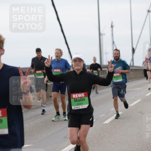 03.10.2025 - Köhlbrandbrückenlauf Jannik Wohlers http://msf.ph/oto/9143138 03.10.2025 15:44:24 Position 1 9475, 8064 meine-sportfotos.de