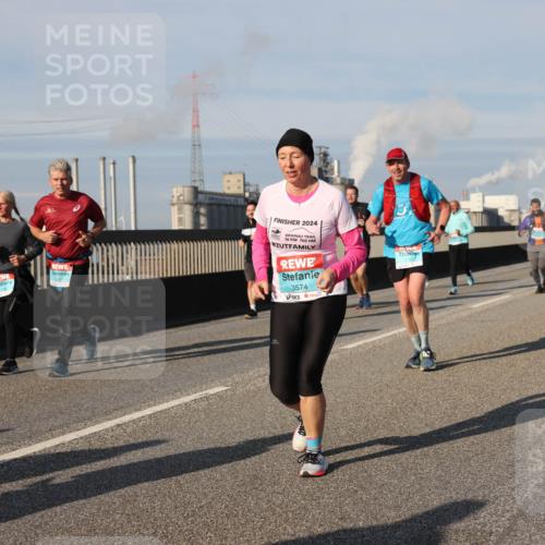 03.10.2025 - Köhlbrandbrückenlauf Lena Gebhardt http://msf.ph/oto/9143139 03.10.2025 10:01:00 Position 2 2024, 16, 760, 3574, 175 meine-sportfotos.de