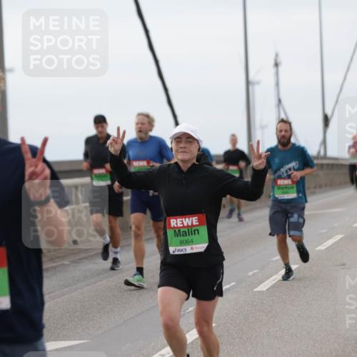 03.10.2025 - Köhlbrandbrückenlauf Jannik Wohlers http://msf.ph/oto/9143140 03.10.2025 15:44:24 Position 1 5475, 8064 meine-sportfotos.de