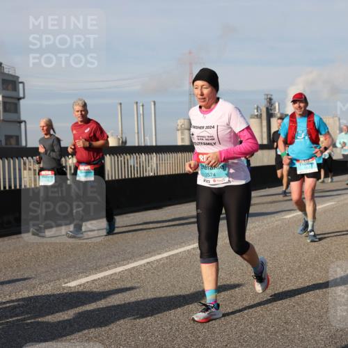03.10.2025 - Köhlbrandbrückenlauf Lena Gebhardt http://msf.ph/oto/9143144 03.10.2025 10:01:01 Position 2 2024, 16, 760, 3574 meine-sportfotos.de