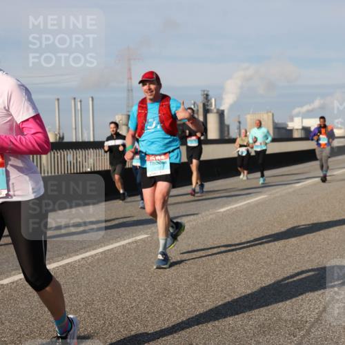03.10.2025 - Köhlbrandbrückenlauf Lena Gebhardt http://msf.ph/oto/9143148 03.10.2025 10:01:01 Position 2 2024, 16, 760, 3574, 1757 meine-sportfotos.de