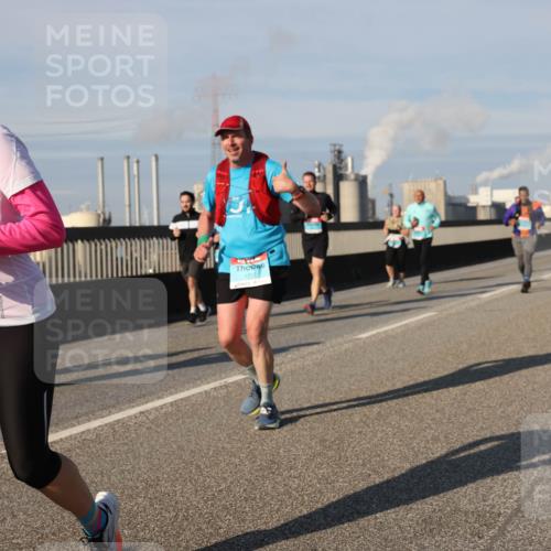 03.10.2025 - Köhlbrandbrückenlauf Lena Gebhardt http://msf.ph/oto/9143150 03.10.2025 10:01:01 Position 2 2024, 16, 760, 3574, 1757 meine-sportfotos.de