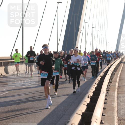 03.10.2025 - Köhlbrandbrückenlauf Yannick Fuchs http://msf.ph/oto/9143202 03.10.2025 08:30:06 Position 2 1933 meine-sportfotos.de