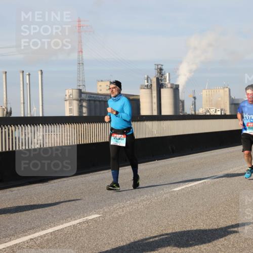 03.10.2025 - Köhlbrandbrückenlauf Lena Gebhardt http://msf.ph/oto/9143238 03.10.2025 10:01:07 Position 2 3114 meine-sportfotos.de