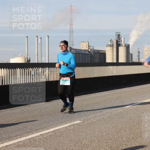 03.10.2025 - Köhlbrandbrückenlauf Lena Gebhardt http://msf.ph/oto/9143248 03.10.2025 10:01:07 Position 2 3114, 1561 meine-sportfotos.de