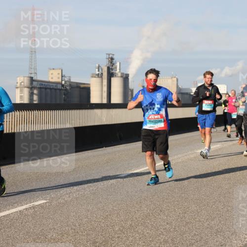 03.10.2025 - Köhlbrandbrückenlauf Lena Gebhardt http://msf.ph/oto/9143255 03.10.2025 10:01:08 Position 2 3114, 2875, 3509 meine-sportfotos.de