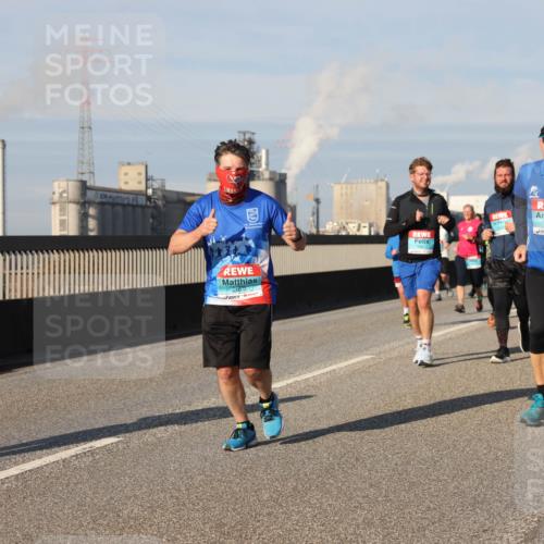 03.10.2025 - Köhlbrandbrückenlauf Lena Gebhardt http://msf.ph/oto/9143275 03.10.2025 10:01:08 Position 2 26, 5, 3509 meine-sportfotos.de