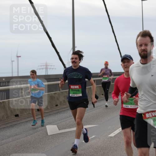 03.10.2025 - Köhlbrandbrückenlauf Jannik Wohlers http://msf.ph/oto/9143301 03.10.2025 15:44:33 Position 1 8026, 7179, 134 meine-sportfotos.de