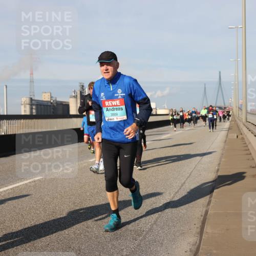 03.10.2025 - Köhlbrandbrückenlauf Lena Gebhardt http://msf.ph/oto/9143309 03.10.2025 10:01:10 Position 2 3509 meine-sportfotos.de