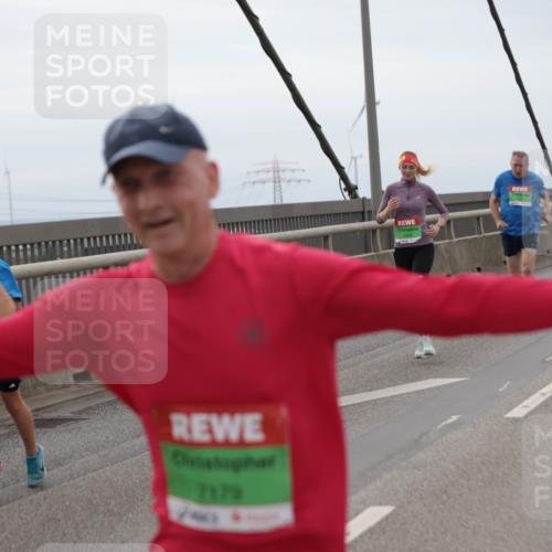 03.10.2025 - Köhlbrandbrückenlauf Jannik Wohlers http://msf.ph/oto/9143317 03.10.2025 15:44:35 Position 1 026, 7179 meine-sportfotos.de