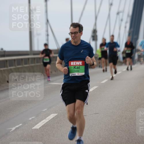 03.10.2025 - Köhlbrandbrückenlauf Jannik Wohlers http://msf.ph/oto/9143349 03.10.2025 15:44:36 Position 1 7499 meine-sportfotos.de
