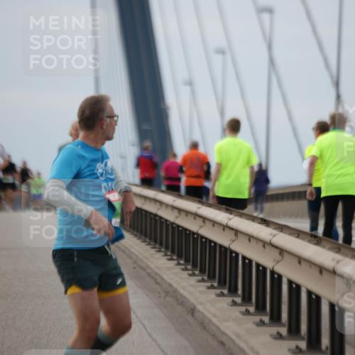 03.10.2025 - Köhlbrandbrückenlauf Jannik Wohlers http://msf.ph/oto/9143356 03.10.2025 15:44:43 Position 1  meine-sportfotos.de