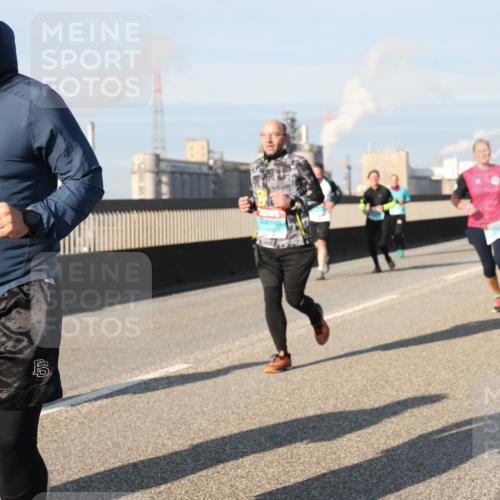 03.10.2025 - Köhlbrandbrückenlauf Lena Gebhardt http://msf.ph/oto/9143358 03.10.2025 10:01:12 Position 2 1562 meine-sportfotos.de