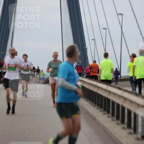 03.10.2025 - Köhlbrandbrückenlauf Jannik Wohlers http://msf.ph/oto/9143371 03.10.2025 15:44:44 Position 1  meine-sportfotos.de