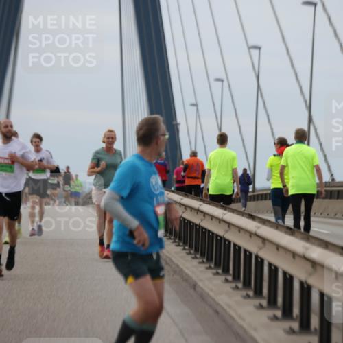 03.10.2025 - Köhlbrandbrückenlauf Jannik Wohlers http://msf.ph/oto/9143373 03.10.2025 15:44:44 Position 1  meine-sportfotos.de