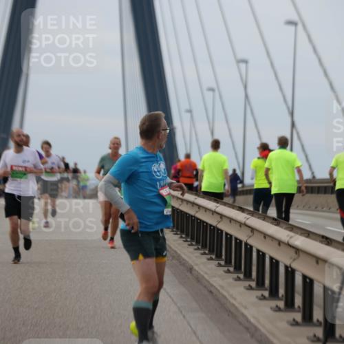 03.10.2025 - Köhlbrandbrückenlauf Jannik Wohlers http://msf.ph/oto/9143381 03.10.2025 15:44:44 Position 1  meine-sportfotos.de