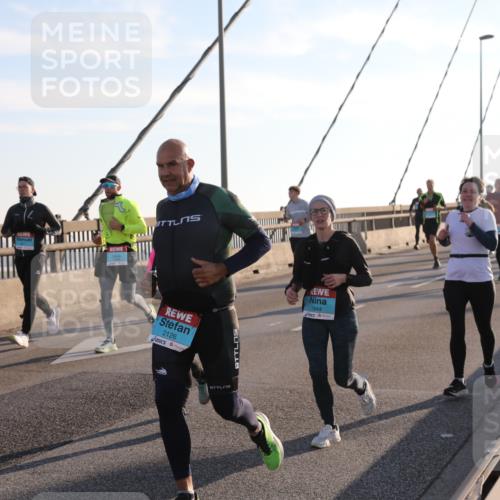 03.10.2025 - Köhlbrandbrückenlauf Yannick Fuchs http://msf.ph/oto/9143384 03.10.2025 08:30:21 Position 2 2126, 1844 meine-sportfotos.de