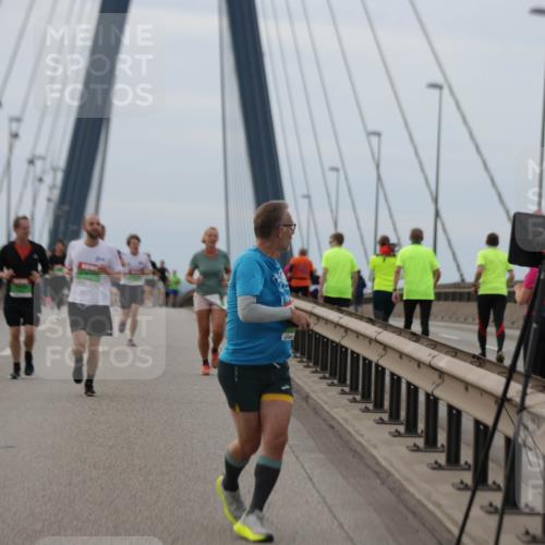 03.10.2025 - Köhlbrandbrückenlauf Jannik Wohlers http://msf.ph/oto/9143393 03.10.2025 15:44:44 Position 1  meine-sportfotos.de
