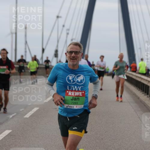 03.10.2025 - Köhlbrandbrückenlauf Jannik Wohlers http://msf.ph/oto/9143451 03.10.2025 15:44:47 Position 1 7283 meine-sportfotos.de