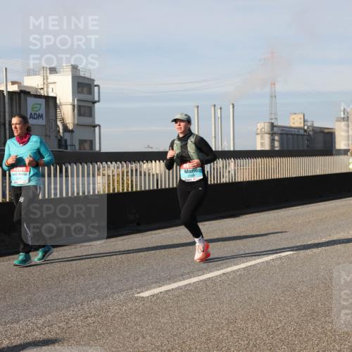 03.10.2025 - Köhlbrandbrückenlauf Lena Gebhardt http://msf.ph/oto/9143465 03.10.2025 10:01:19 Position 2 1545, 2068, 1463 meine-sportfotos.de