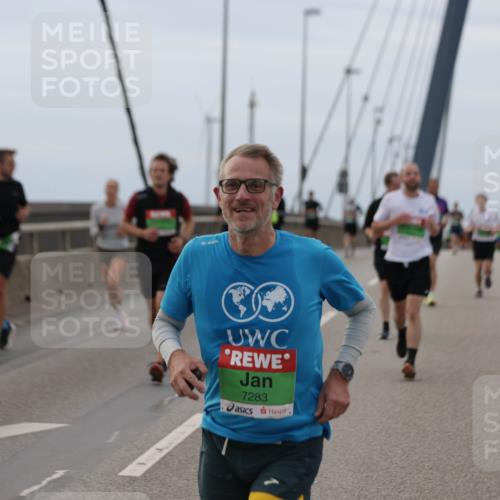 03.10.2025 - Köhlbrandbrückenlauf Jannik Wohlers http://msf.ph/oto/9143471 03.10.2025 15:44:47 Position 1 7283 meine-sportfotos.de