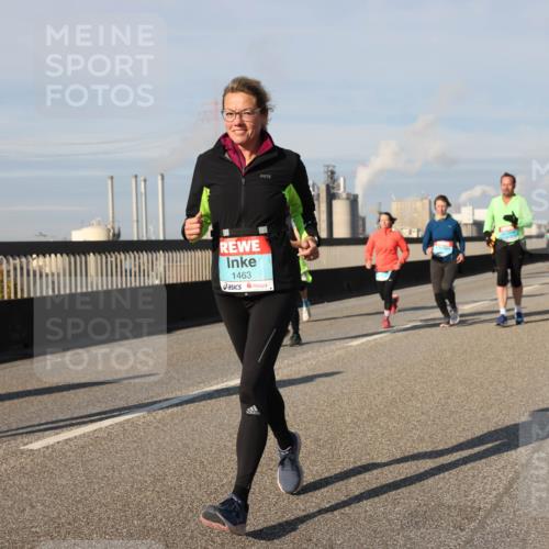 03.10.2025 - Köhlbrandbrückenlauf Lena Gebhardt http://msf.ph/oto/9143479 03.10.2025 10:01:20 Position 2 2068, 1463 meine-sportfotos.de