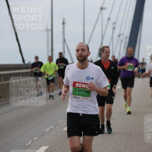 03.10.2025 - Köhlbrandbrückenlauf Jannik Wohlers http://msf.ph/oto/9143490 03.10.2025 15:44:49 Position 1 8539 meine-sportfotos.de