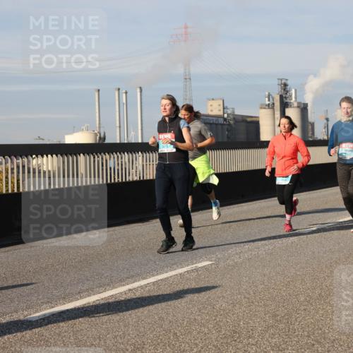 03.10.2025 - Köhlbrandbrückenlauf Lena Gebhardt http://msf.ph/oto/9143491 03.10.2025 10:01:21 Position 2  meine-sportfotos.de