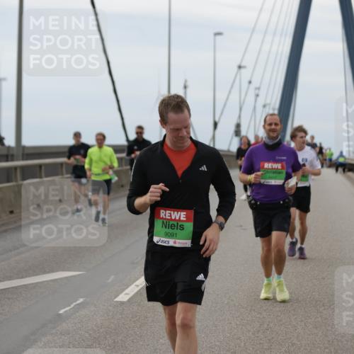 03.10.2025 - Köhlbrandbrückenlauf Jannik Wohlers http://msf.ph/oto/9143531 03.10.2025 15:44:53 Position 1 9091, 9410 meine-sportfotos.de