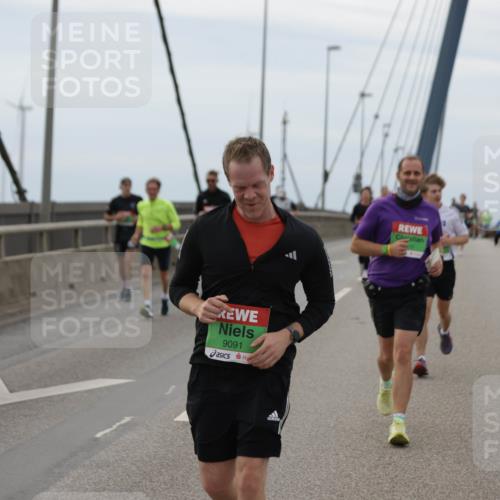 03.10.2025 - Köhlbrandbrückenlauf Jannik Wohlers http://msf.ph/oto/9143535 03.10.2025 15:44:53 Position 1 9091 meine-sportfotos.de