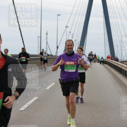 03.10.2025 - Köhlbrandbrückenlauf Jannik Wohlers http://msf.ph/oto/9143547 03.10.2025 15:44:54 Position 1 9091, 9410, 9543 meine-sportfotos.de